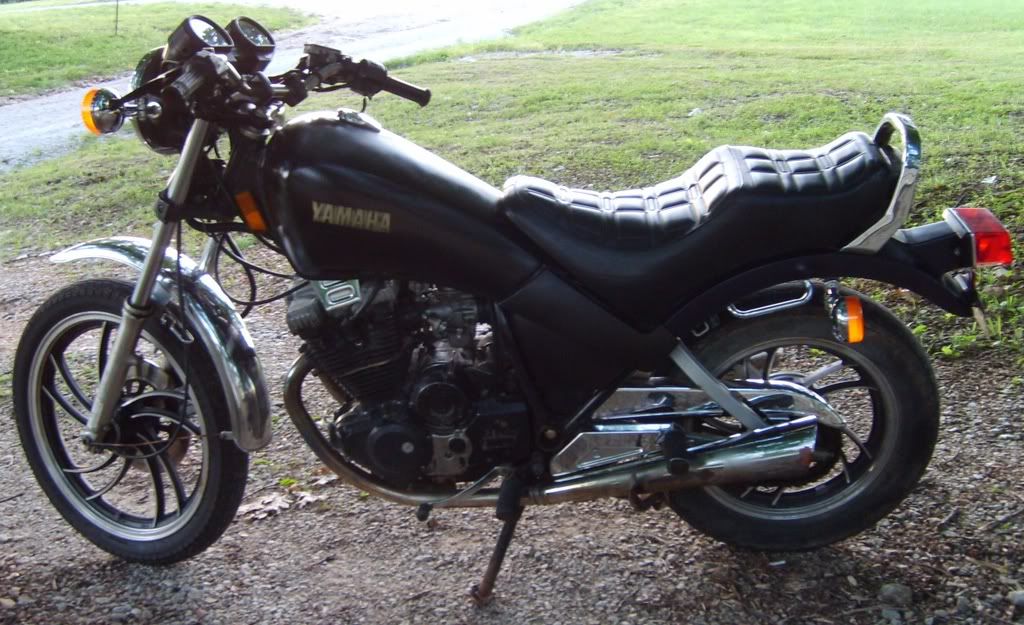 YamahaXS400Black7-08.jpg