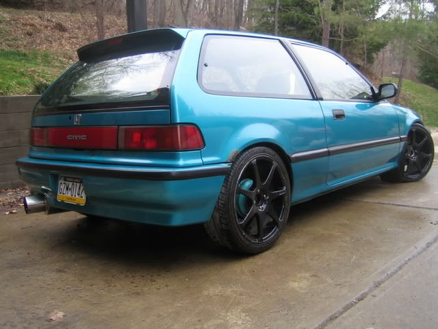 http://i229.photobucket.com/albums/ee111/tooslojetta/civic093.jpg