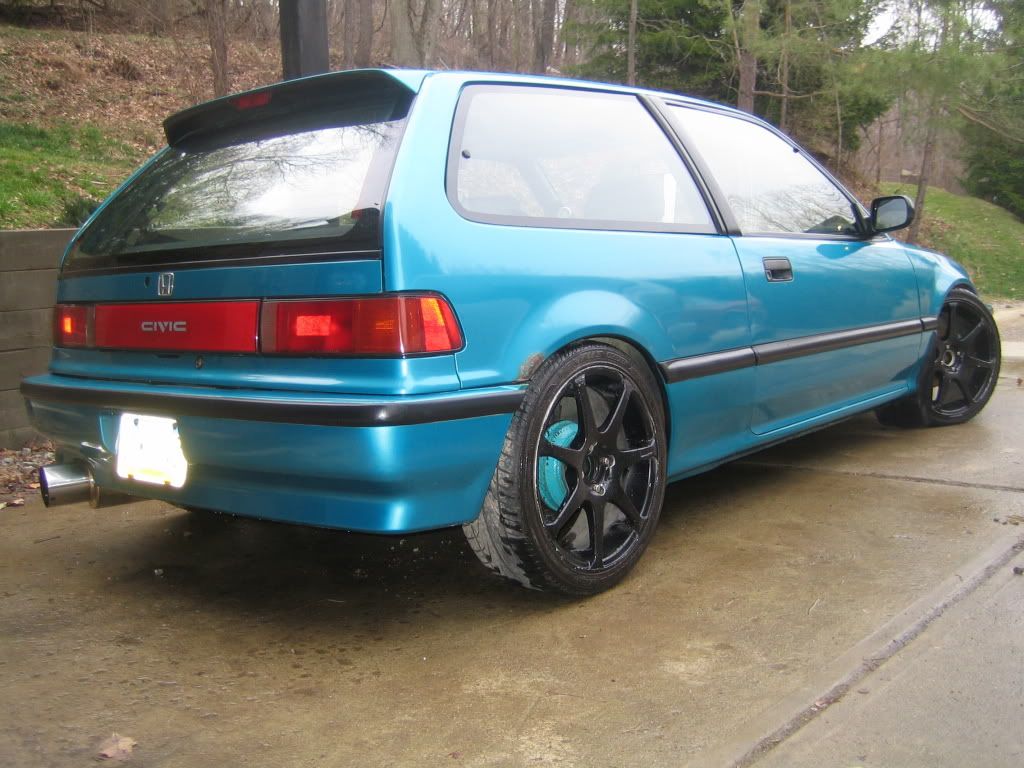 http://i229.photobucket.com/albums/ee111/tooslojetta/civic094.jpg