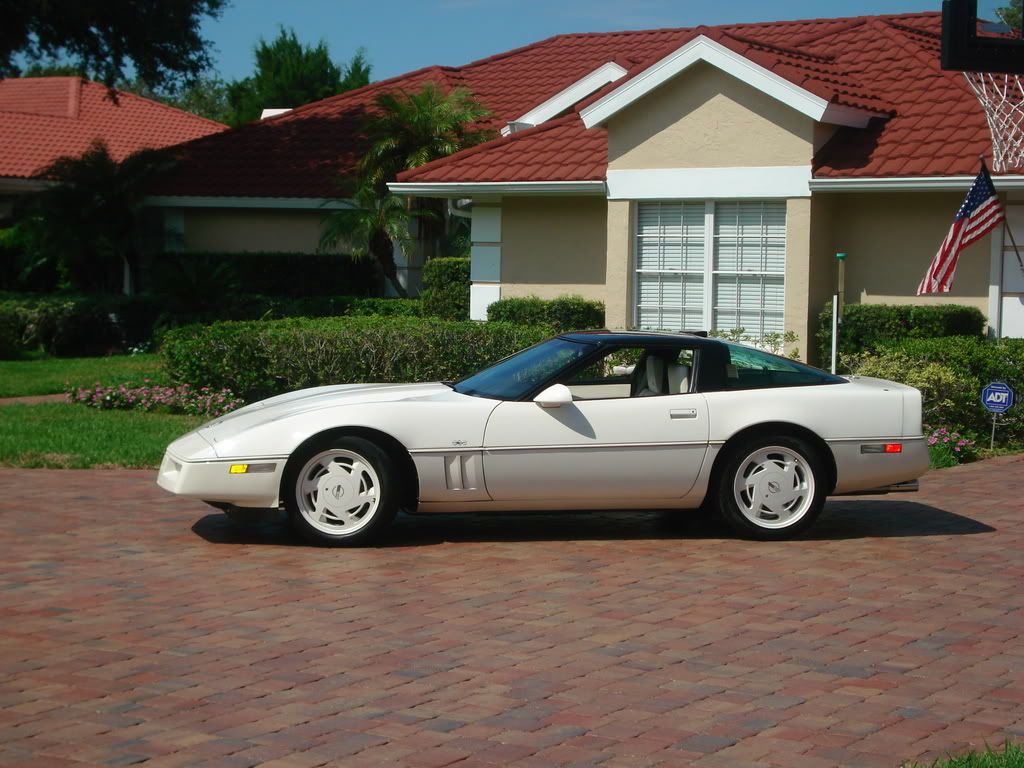 Corvette003.jpg