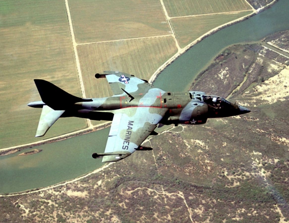 AV-8A_VMA-513_in_flight_in_1974_zpsxbreg7jj.jpeg