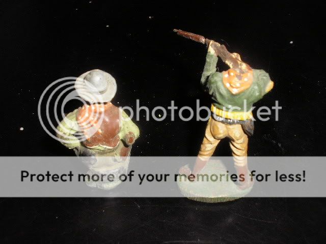 Two Antique Elastolin Toy Soldiers with Gun Rifle one missing head 2 1 